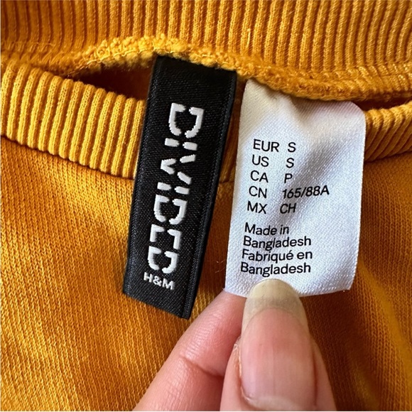 H&M Knotted Cropped Sweatshirt - Picture 3 of 5